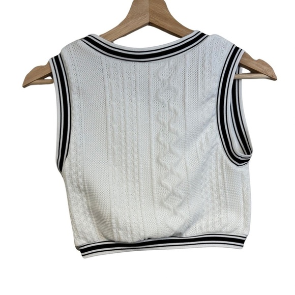 SHEIN White with Black Stripes V-Neck Varsity Cropped Sweater Vest Size 11-12Y☀️ - Picture 6 of 12